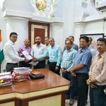 आयुर्वेद को देश की राष्ट्रीय चिकित्सा                                       पद्धति घोषित करवाने हेतु  ज्ञापन सौंपा
